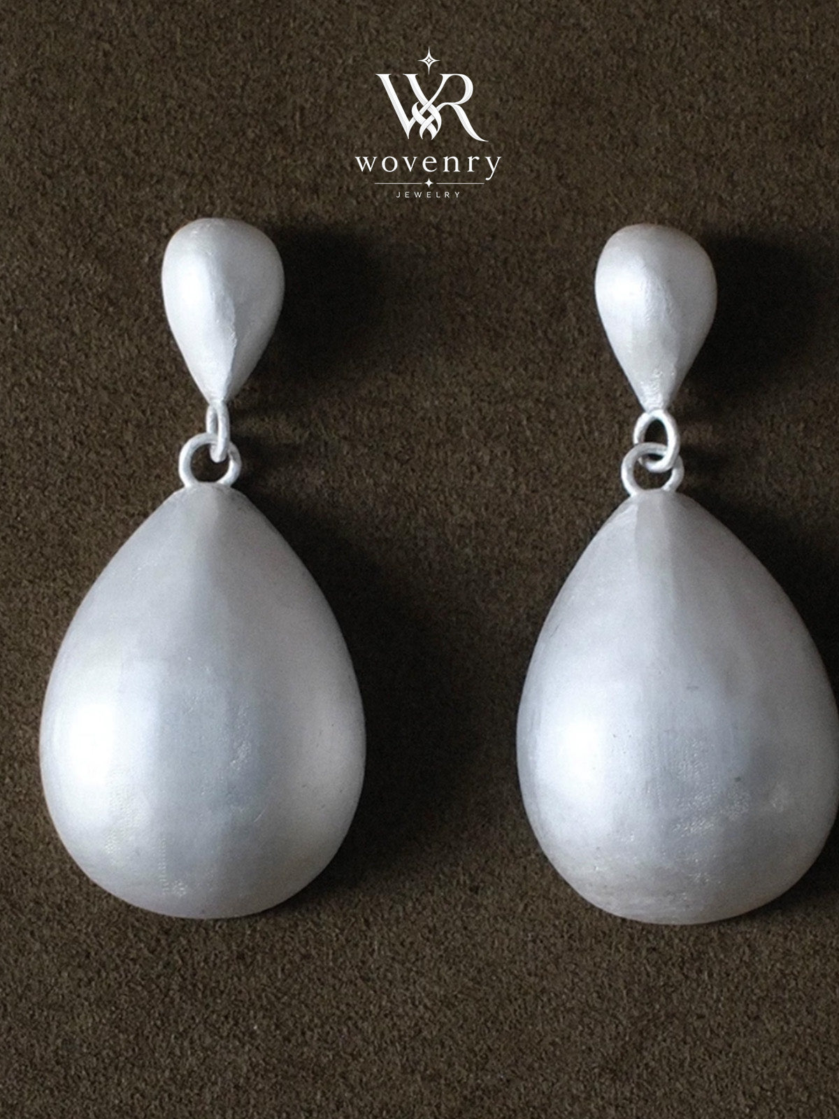 Falling Silver Dew Earrings